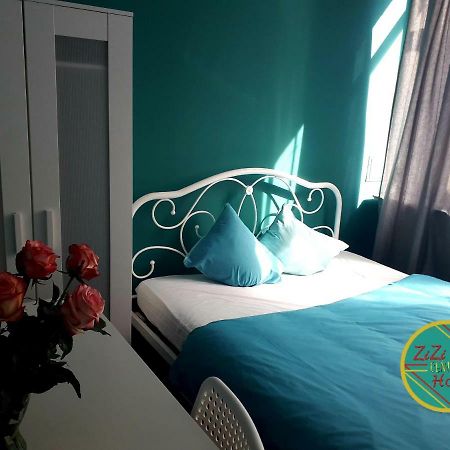 Zizi Central Hostel Warsawa Bagian luar foto