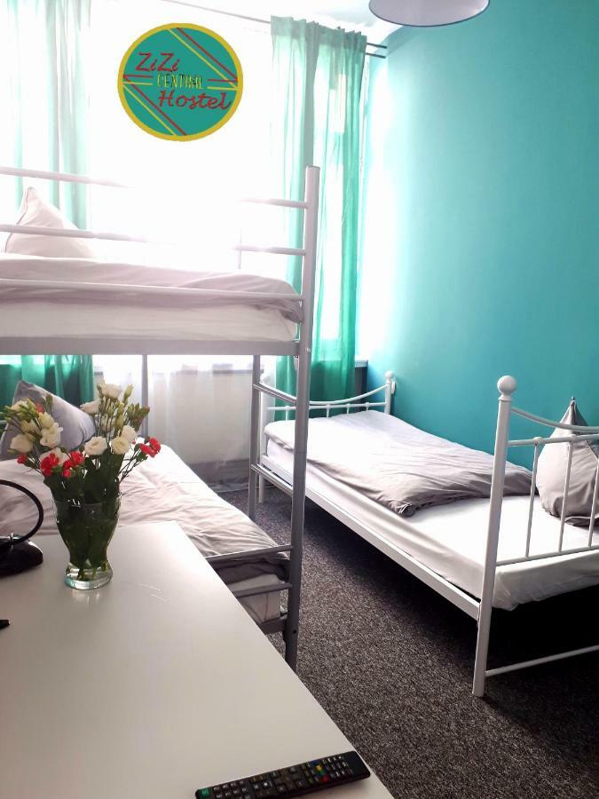 Zizi Central Hostel Warsawa Bagian luar foto
