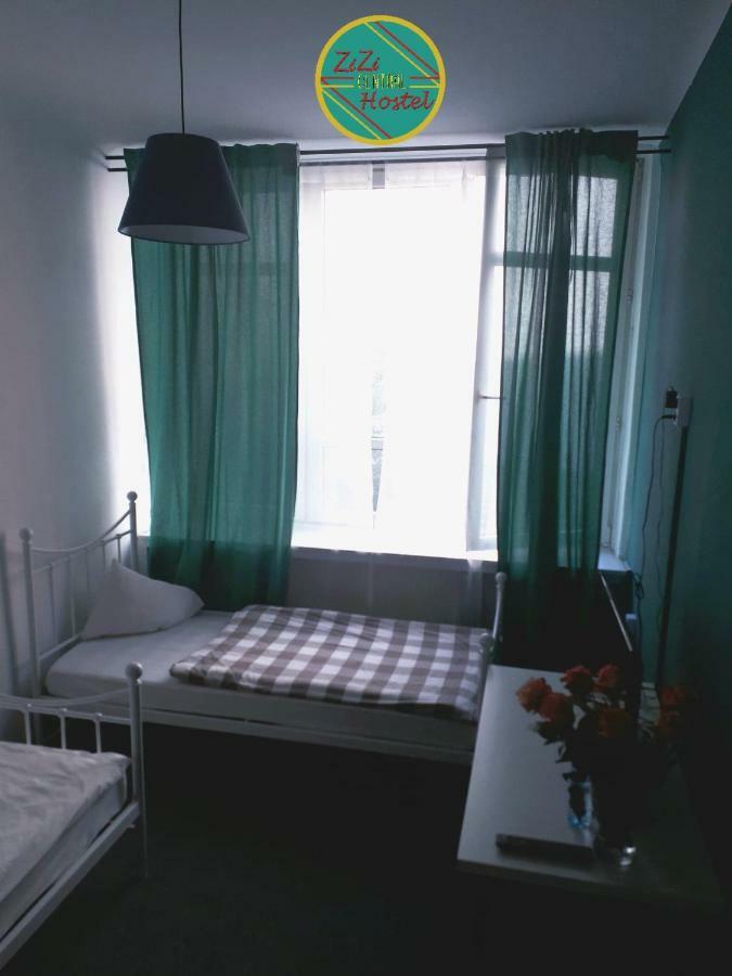 Zizi Central Hostel Warsawa Bagian luar foto