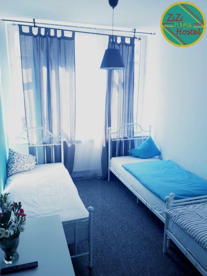 Zizi Central Hostel Warsawa Bagian luar foto