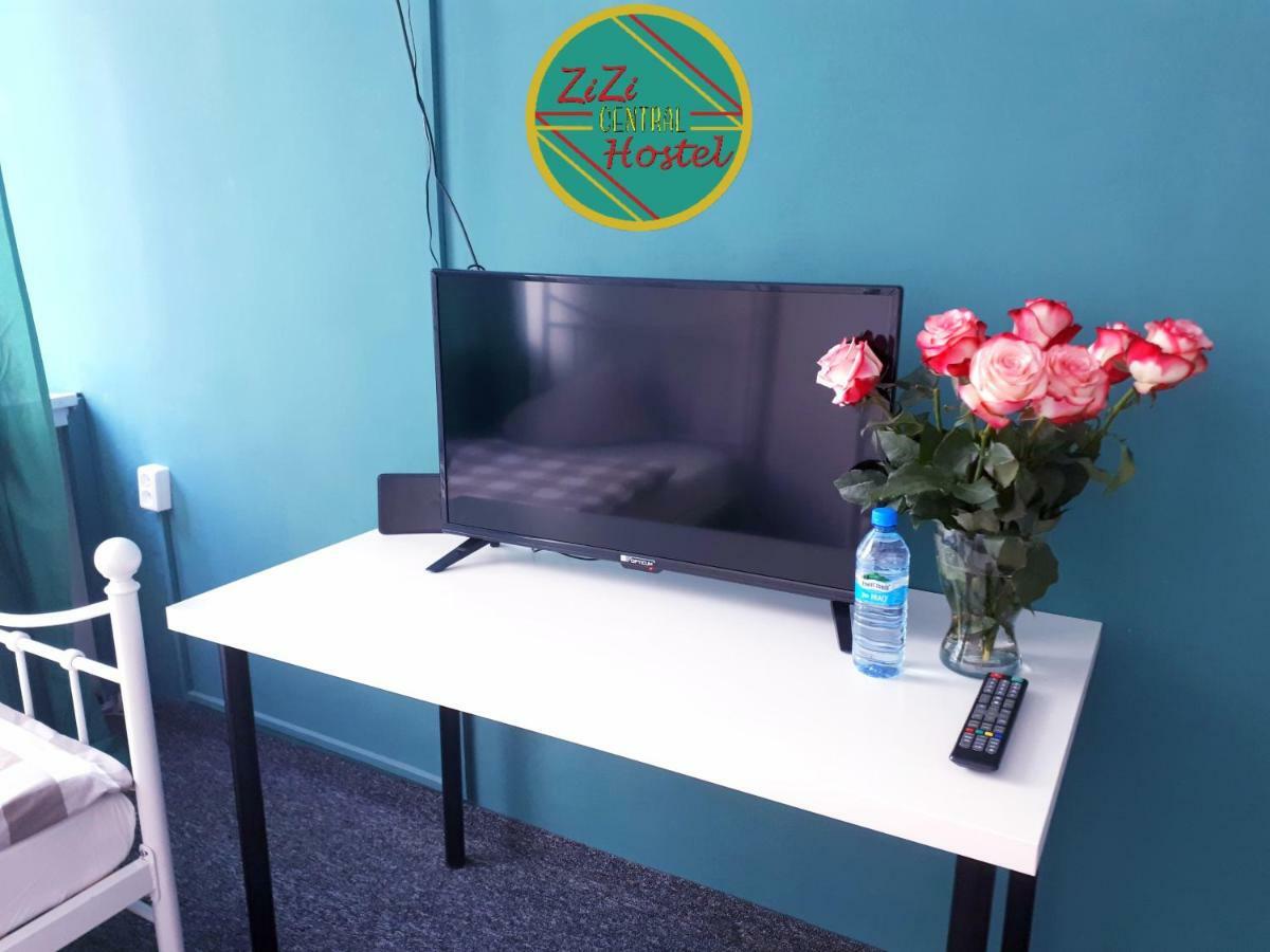 Zizi Central Hostel Warsawa Bagian luar foto